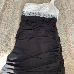 Dress. One shoulder. White, black, silver beads